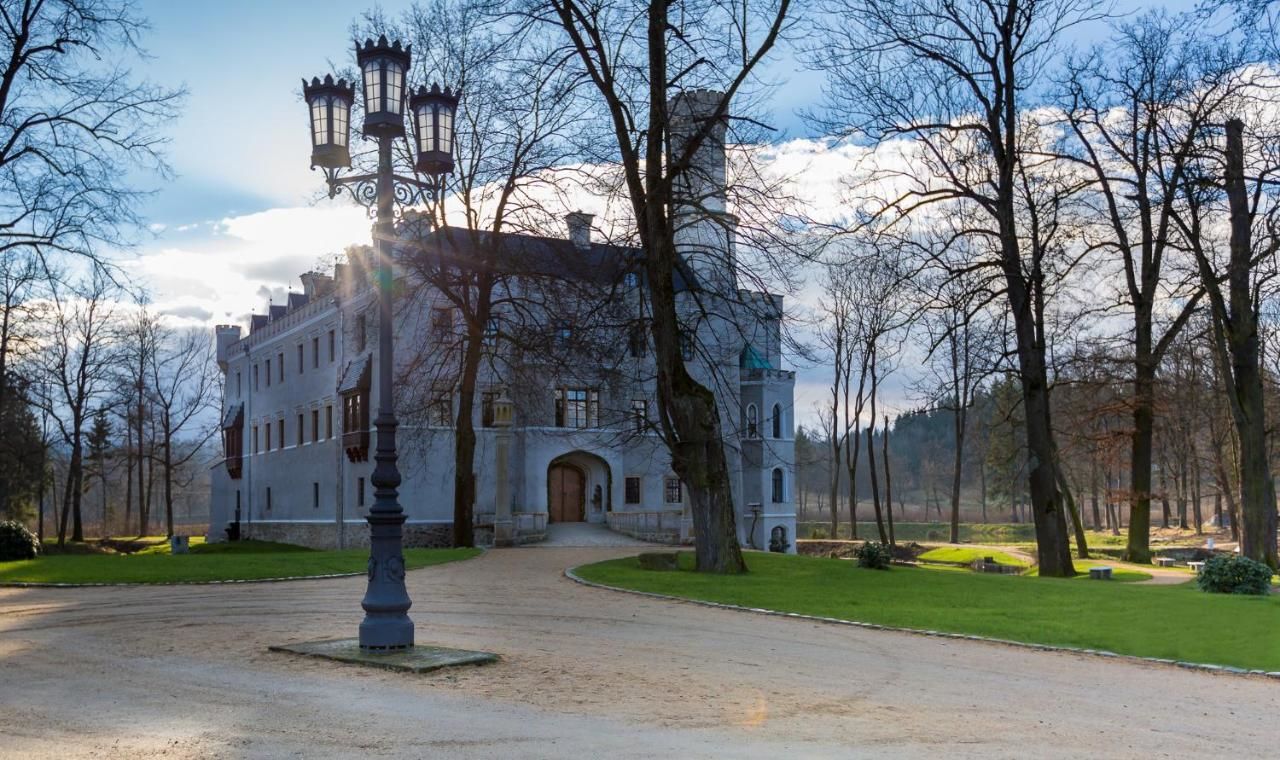Апарт-отели Zamek Karpniki Schloss Fischbach Ломница-27